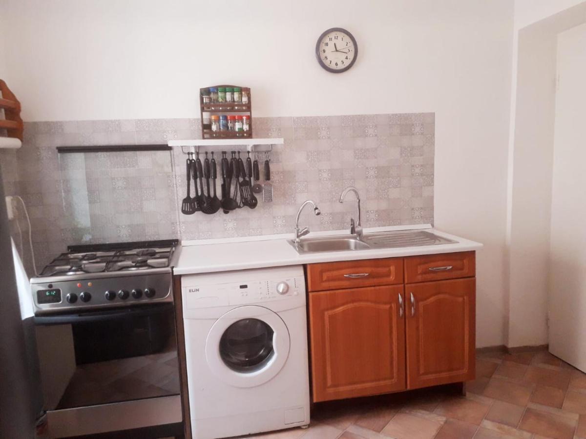 הוילה Rozmaring Apartman Zánka מראה חיצוני תמונה